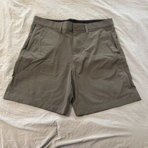 American Eagle Men's Performance Material Gray Shorts Size 32
